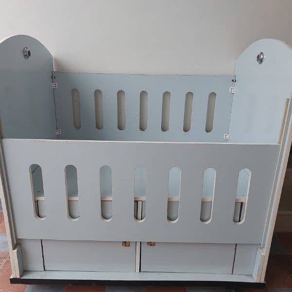 for sale baby cot 3