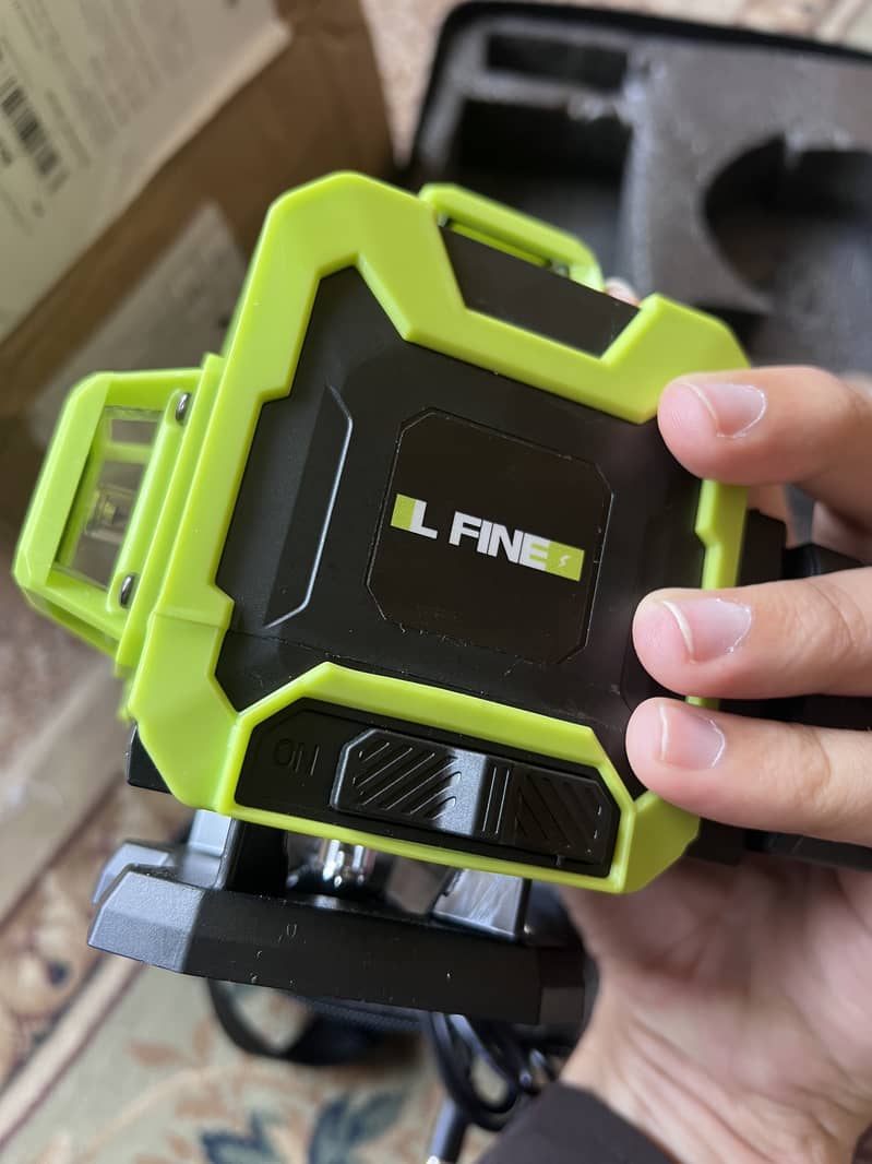 laser level 4D 16 lines for sale whatsapp 03198614614 1