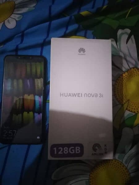Huawei nova 3i 4 gb or 128 0