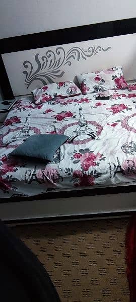 double size bed , wardrobe,side table, dressing table 8