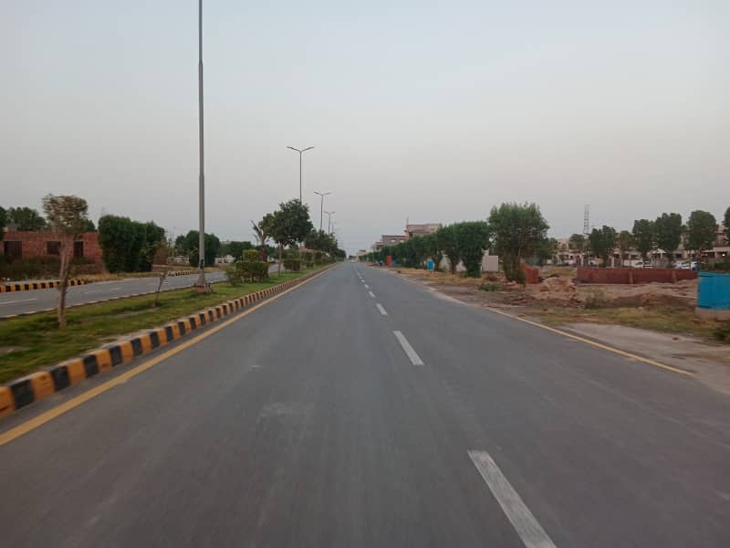 3 Marla Plot Available For Sale InLahore Motorway City On Easy Installment 3 Yaer 3