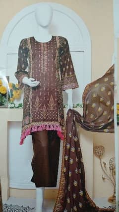 digital embroidery lawn suit 0