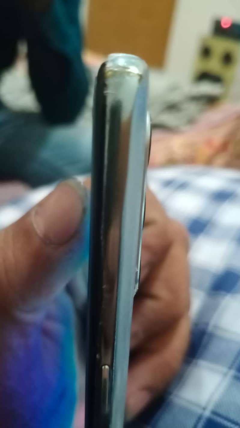Oppo reno 6  all ok phone at very low price 8 gb ram and  128 gb st 2