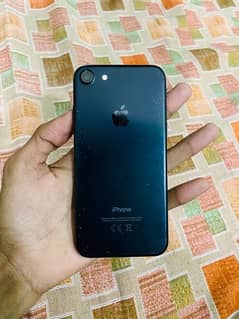 iPhone 7 32gb PTA approved.