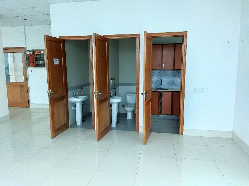 Office For Rent 9