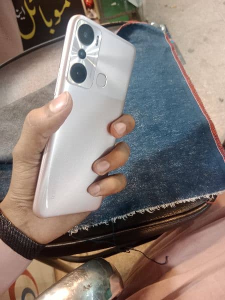Infinix hot 20i in lush condition exchange mobile possible 3