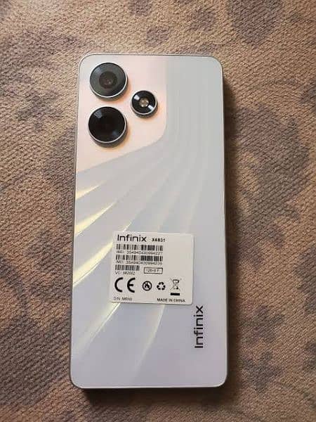 INFINIX HOT 30 (128/8+8) WITH COMPLETE BOX 1