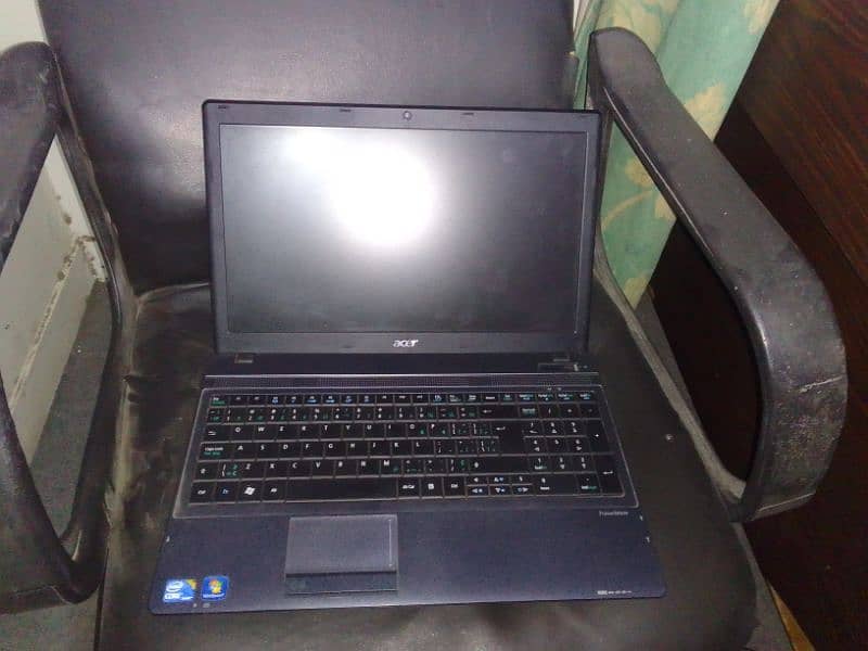 Acer travel mate core i3 4th generation 3