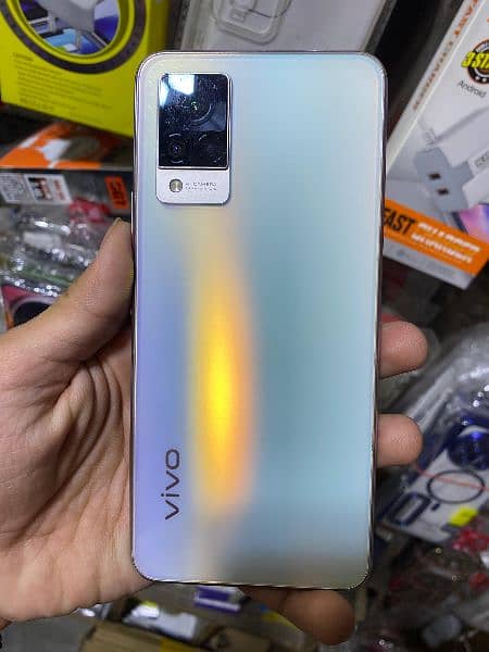 vivo V21 12/128 with full box 44w fast charger 2