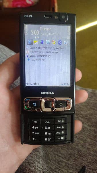 Nokia N95 8GB 3