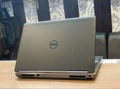 Dell Precision 7520 7th Gen with 2-GB Dedicated Graphic 0