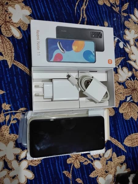 redmi note 11 , 4/64 , 10/10 condition , with box , with charger 1