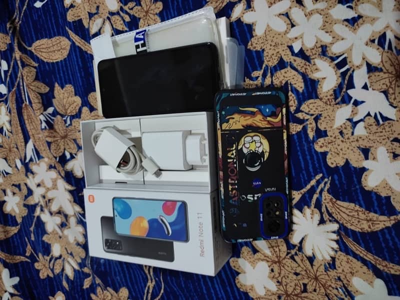 redmi note 11 , 4/64 , 10/10 condition , with box , with charger 2