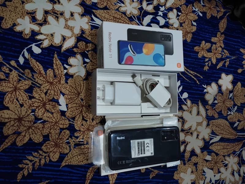 redmi note 11 , 4/64 , 10/10 condition , with box , with charger 3