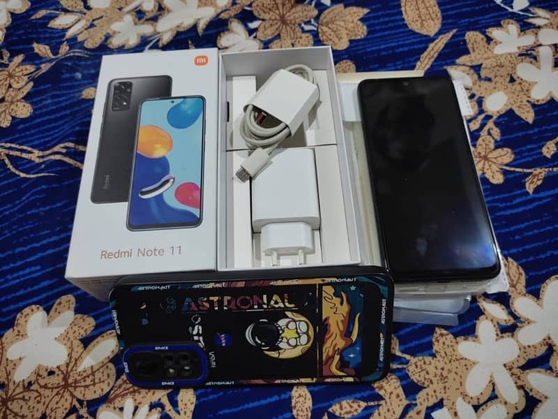 redmi note 11 , 4/64 , 10/10 condition , with box , with charger 13