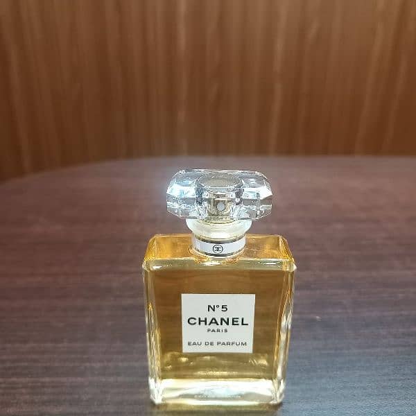 VICTORIA SECRETS BOMBSHELL NIGHTS AND CHANEL N°5 PARIS 1