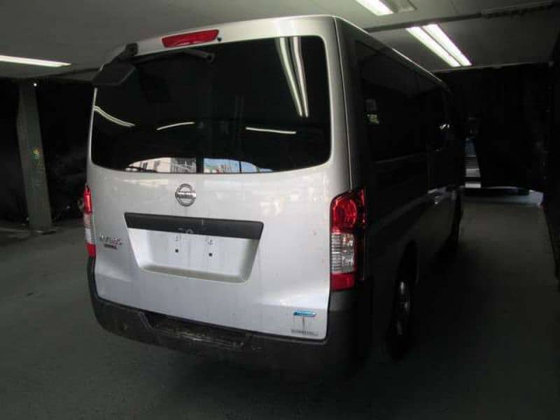 Nissan Caravan 2013 0