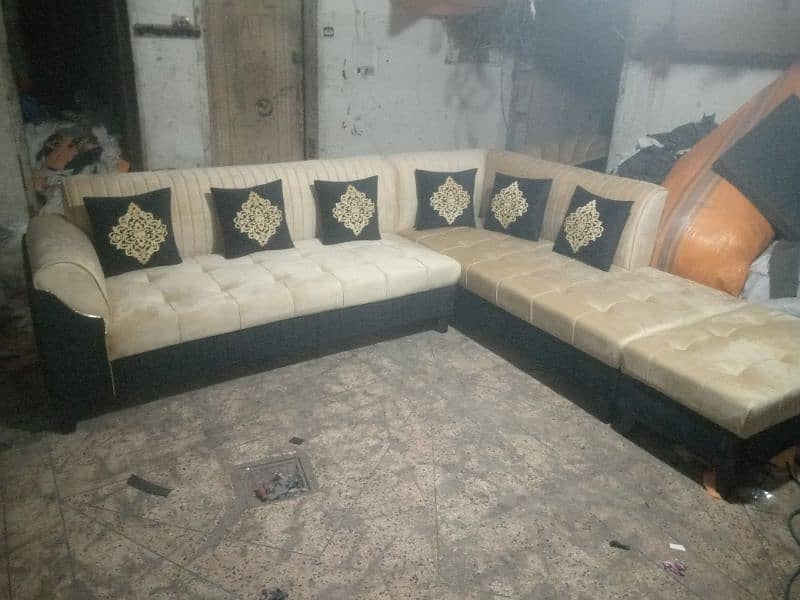 bilkul new korner sofa with dewan watsapp 03036909330 0