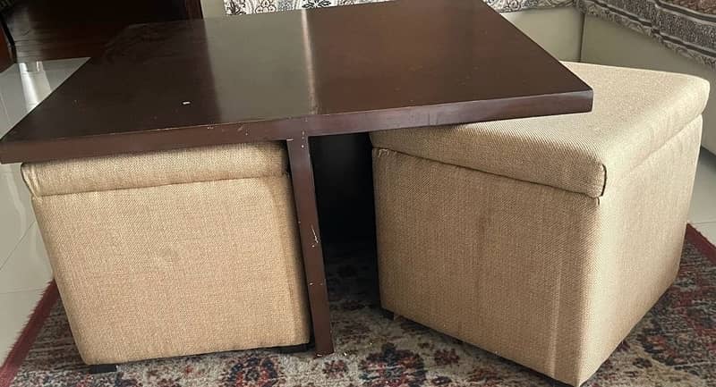 centre table with 4 stools 5
