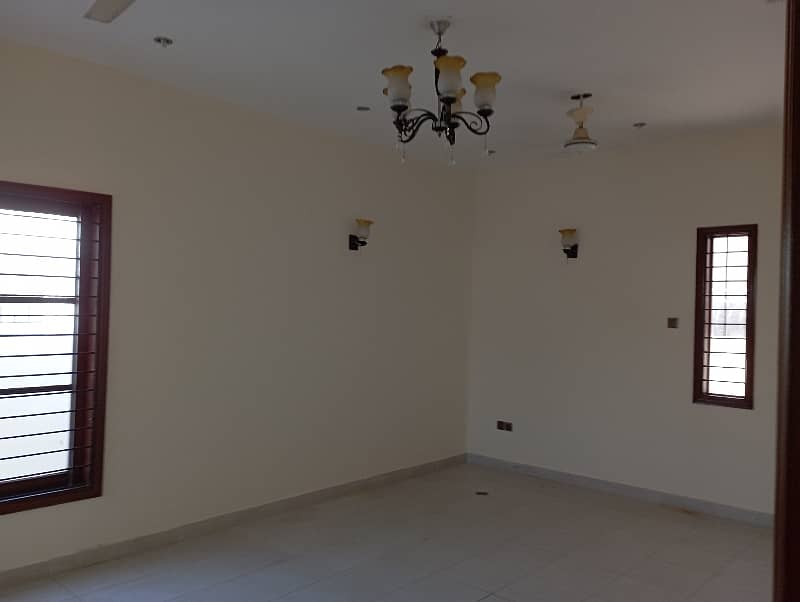 BUNGALOW AVILABLE FOR RENT 7