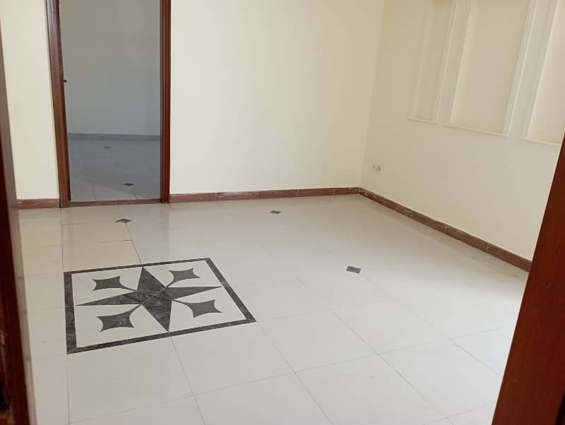 BUNGALOW AVILABLE FOR RENT 8
