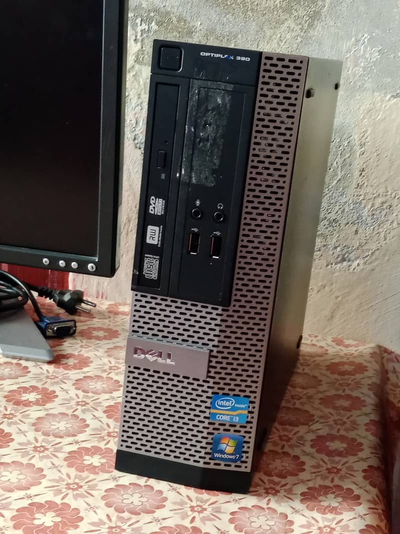 Dell optiplex gaming PC. fresh condition . with monitor 0