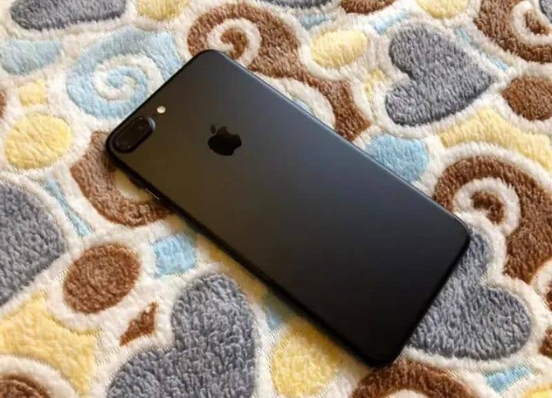 BRAND NEW iphone 7Plus 128gb PTA approved Black Coloure 9