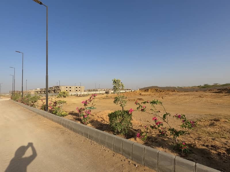 Ready To sale A Prime Location Commercial Plot 400 Square Yards In Falaknaz Wonder City Karachi 7