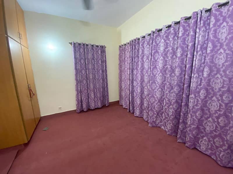 Room for rent in g-13 Islamabad 6
