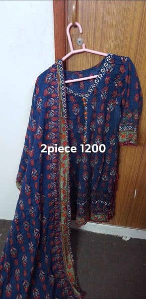 lawn and raw silk dresses on a urgent sell 4