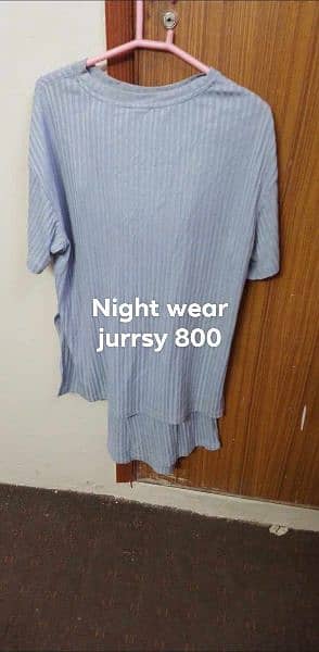 lawn and raw silk dresses on a urgent sell 13