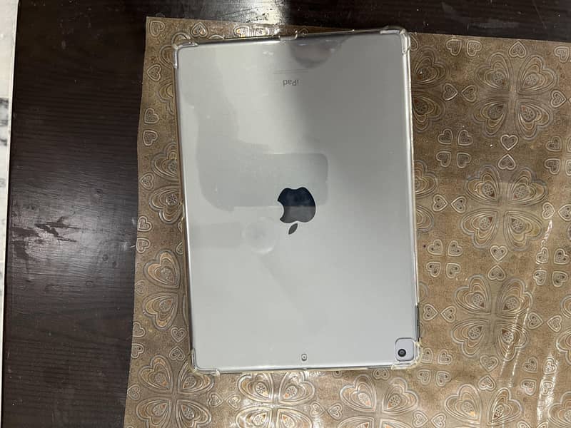 iPad 9th Generation with Box - 10/10 - 64GB, Space Grey 1