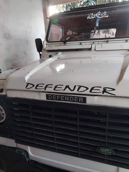 Land Rover Defender 3 door 1