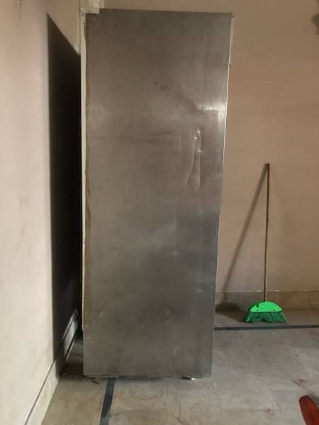 Chiller Available slide  door steel body 1