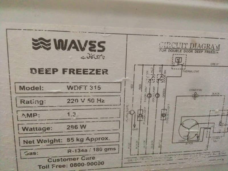 waves 2 door refrigerator mint condition model wdf15 4