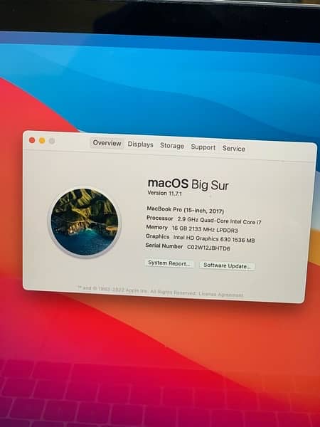 Macbook Pro 2017 15inches 16GB 512SSD 4GB Card 5