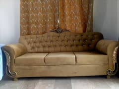 Almost NEW 5 SEATER SOFA