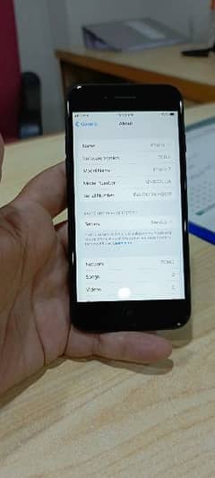 IPhone7  32 GB with only orgional Box