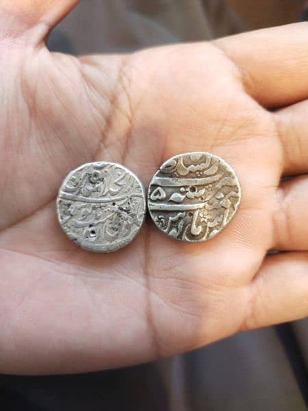 silver mughal coins 0