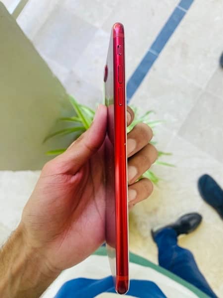 iPhone 7 Plus - Pta Aprroved - 256GB - Red 3