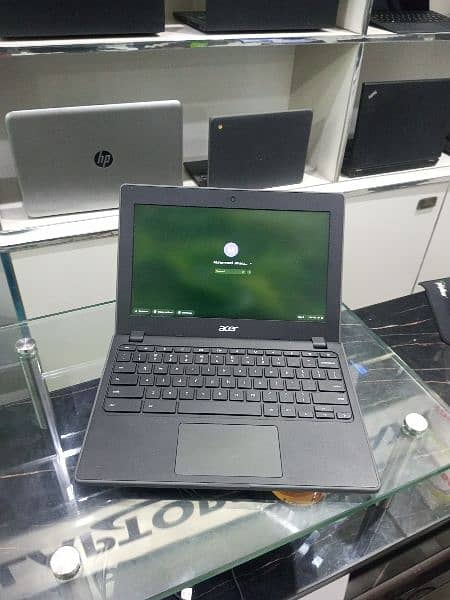 Acer Chromebook C771 4GB RAM, 32GB Storage, Playstore ! 0