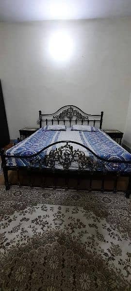 King Size Iron Bed 1