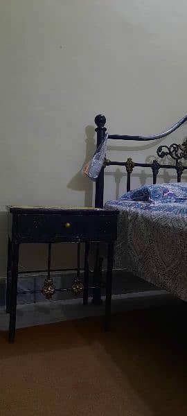 King Size Iron Bed 2
