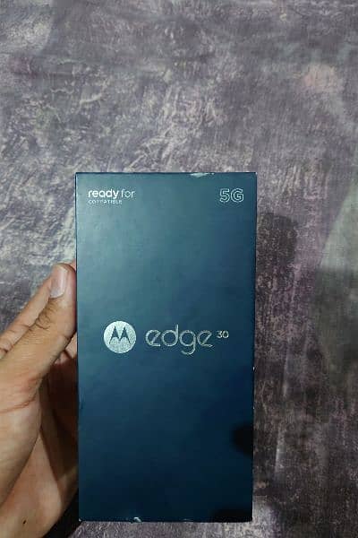 want to sale Motorola edge 30 8/256GB 5G with box 0