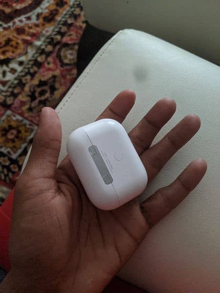 APPLE Airpods 0