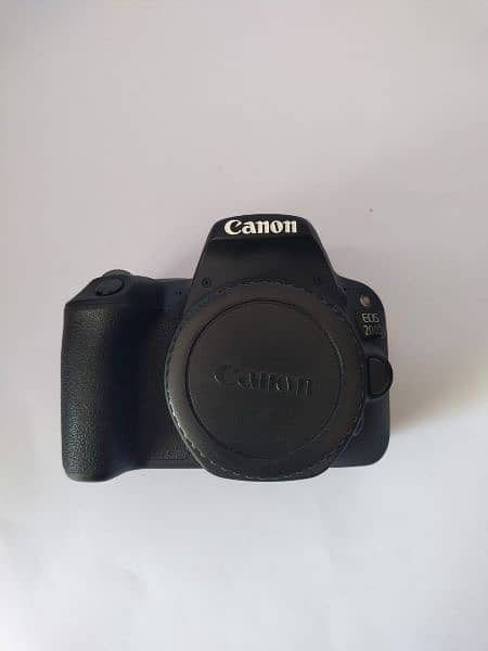 Canon 200D with 2 lens dual mic full package 4