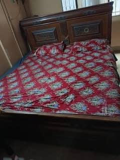 Used Bed and drasaing table 2pcs side table of bed