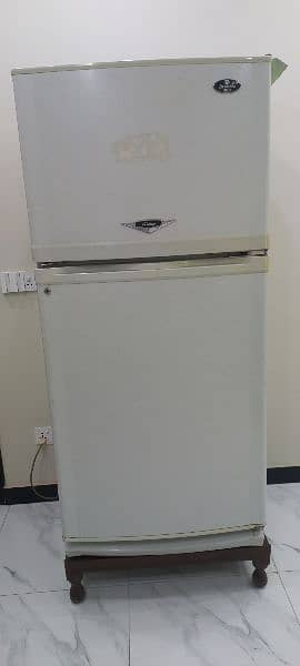 Dawlance refrigerator Large size 0
