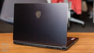 MSI GS 65 stealth 8SE i7 8th generation { steel series Gaming Machine}