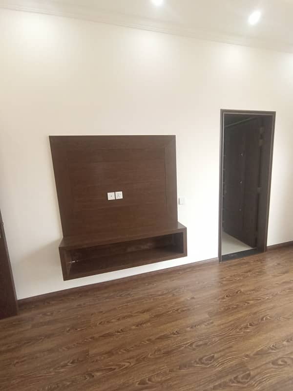 1 Kanal Upper Portion Available For Rent Hot Location With Gass 8